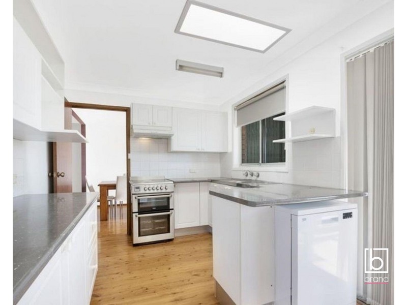 1 Esther Close, Gorokan NSW 2263