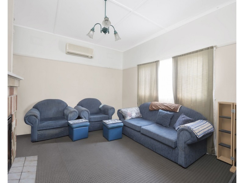 7 Yaralla Road, Toukley NSW 2263
