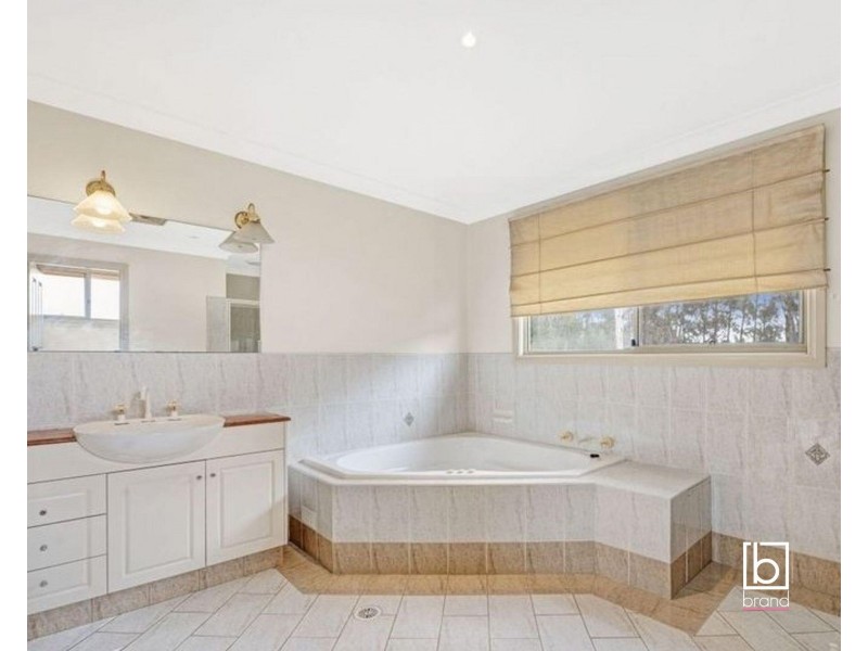 29 Avondale Drive, Kanwal NSW 2259