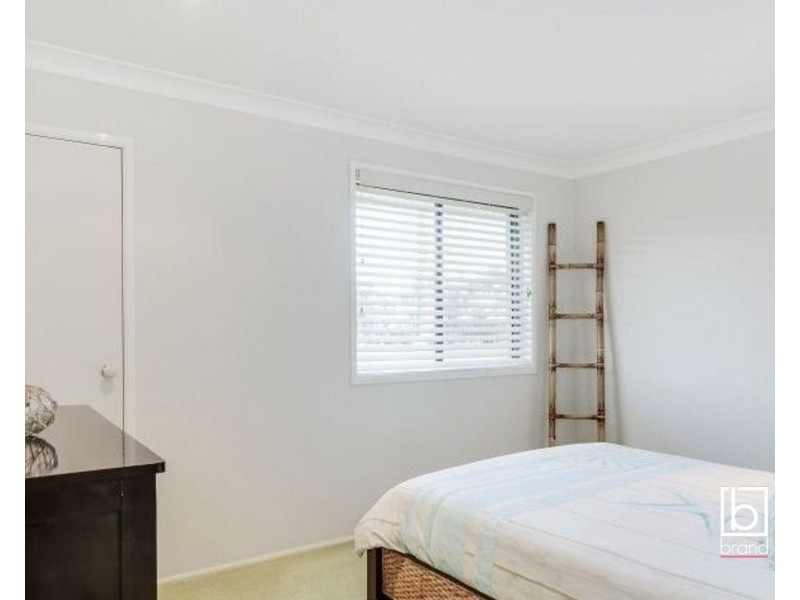 1 Mountain View Drive, Woongarrah NSW 2259