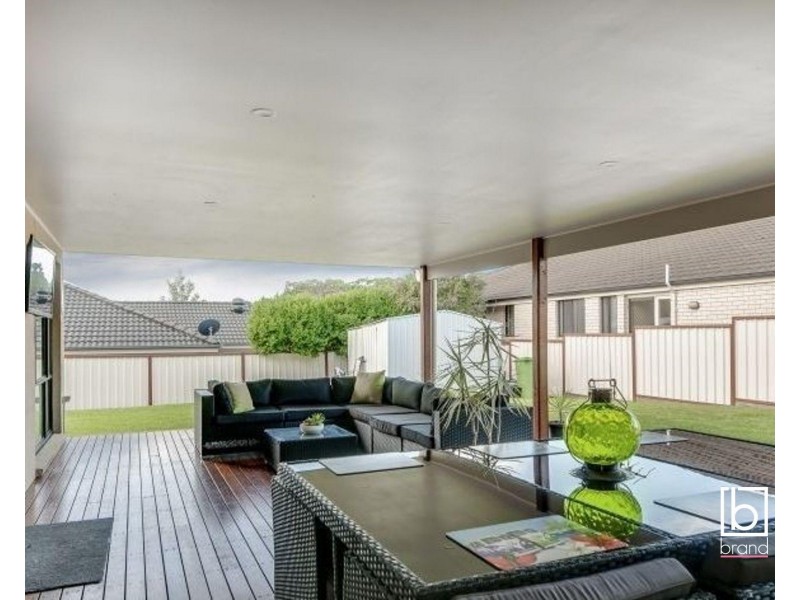 1 Mountain View Drive, Woongarrah NSW 2259