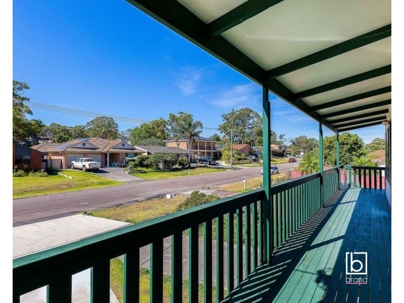 26 Campbell Parade, Mannering Park NSW 2259