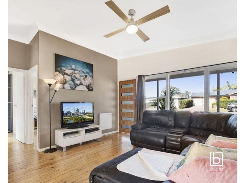 30 Fourth Avenue, Toukley NSW 2263