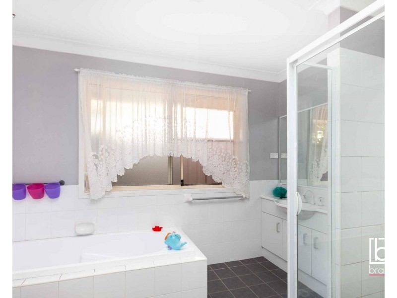 173 Roper Road, Blue Haven NSW 2262