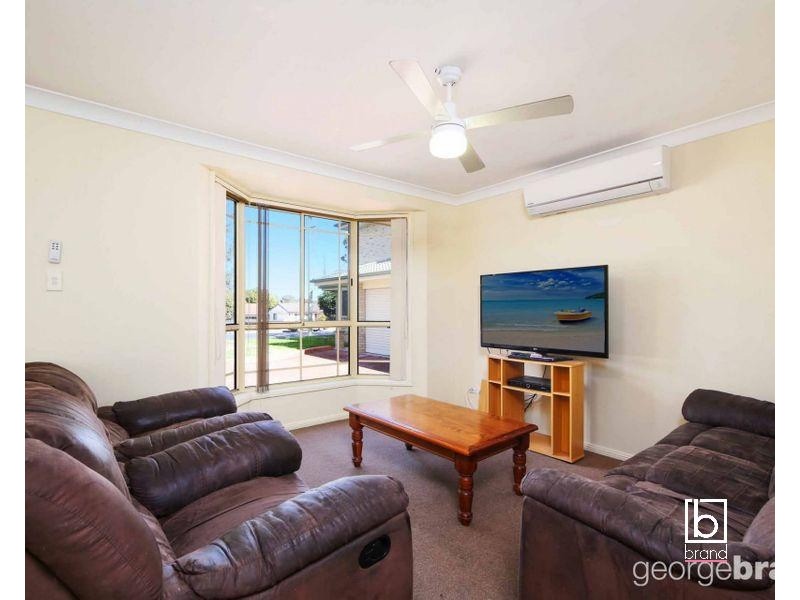 2/2-4 Nichols Avenue, Gorokan NSW 2263
