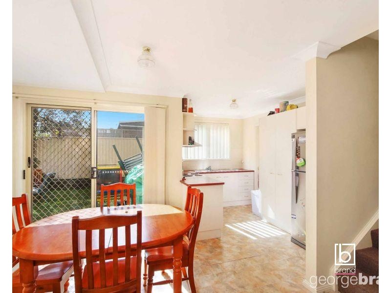 2/2-4 Nichols Avenue, Gorokan NSW 2263