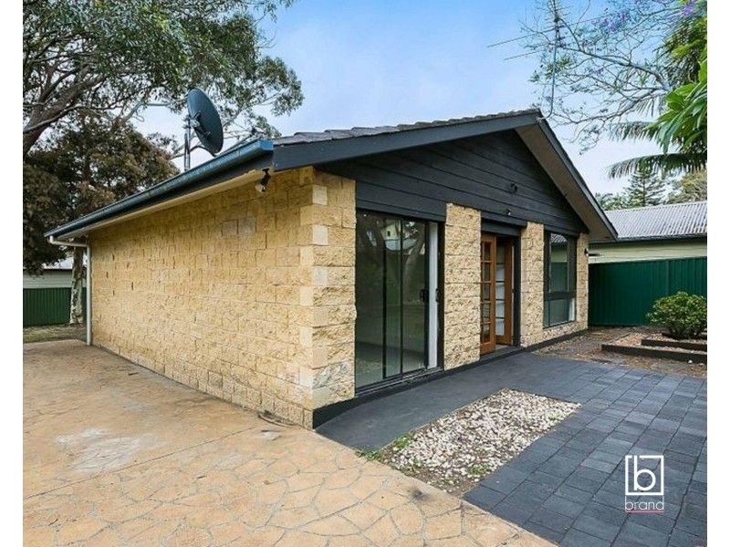 19 Warwick Avenue, Mannering Park NSW 2259