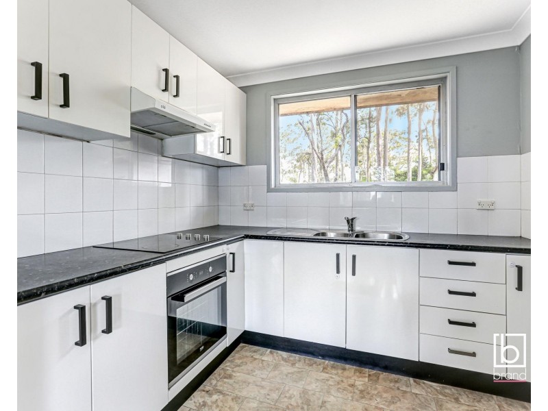 10 Wyreema Avenue, Charmhaven NSW 2263