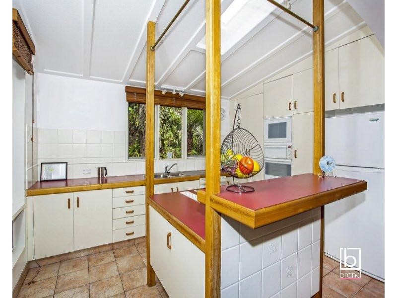 6 Bellevue Crescent, North Avoca NSW 2260