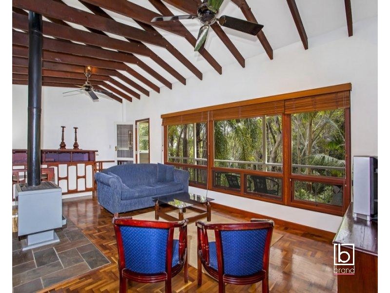 6 Bellevue Crescent, North Avoca NSW 2260