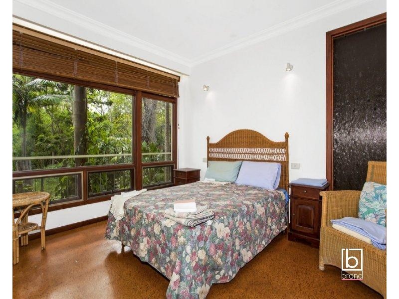 6 Bellevue Crescent, North Avoca NSW 2260
