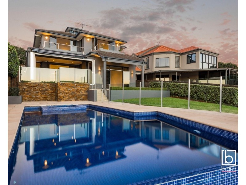 4 Eulalia Avenue, Point Frederick NSW 2250