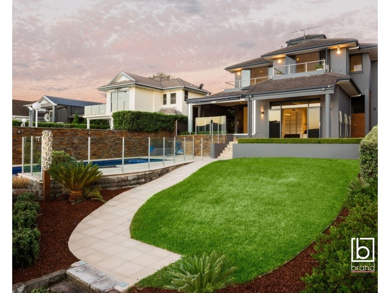 4 Eulalia Avenue, Point Frederick NSW 2250