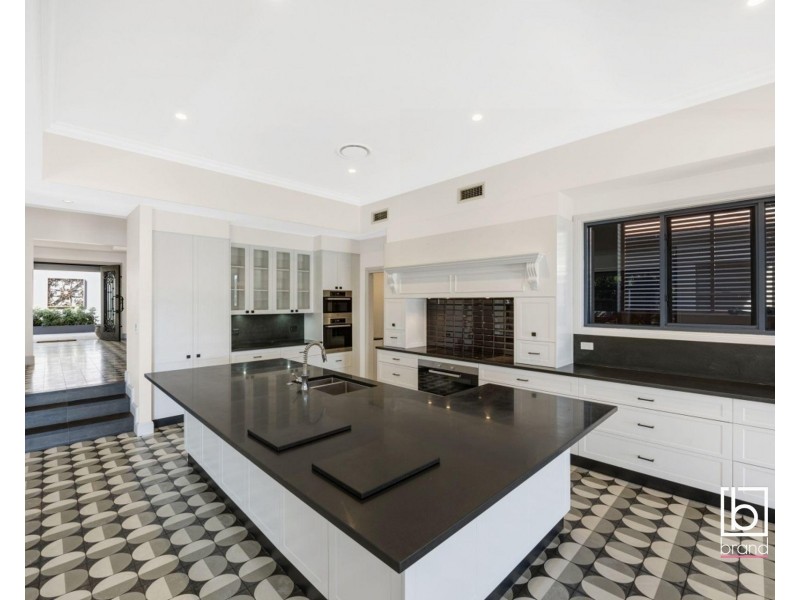 4 Eulalia Avenue, Point Frederick NSW 2250
