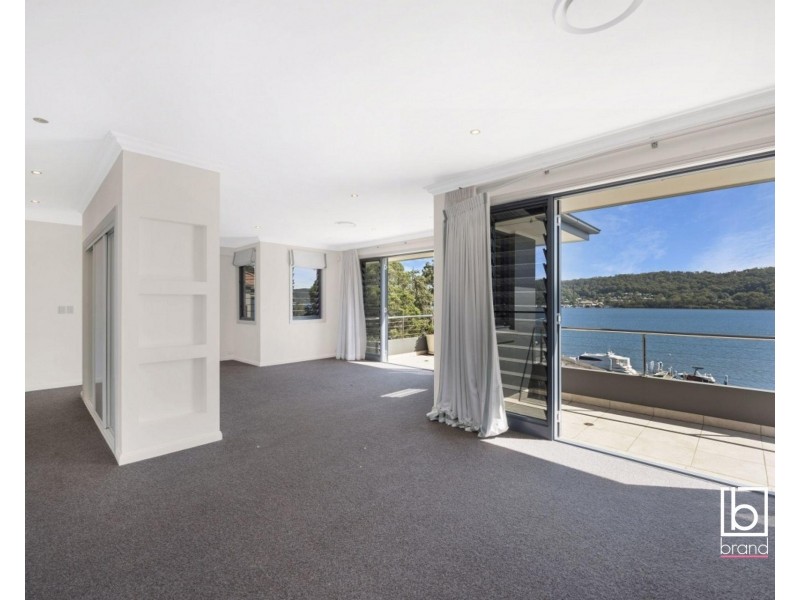 4 Eulalia Avenue, Point Frederick NSW 2250
