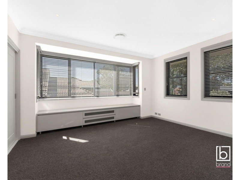 4 Eulalia Avenue, Point Frederick NSW 2250