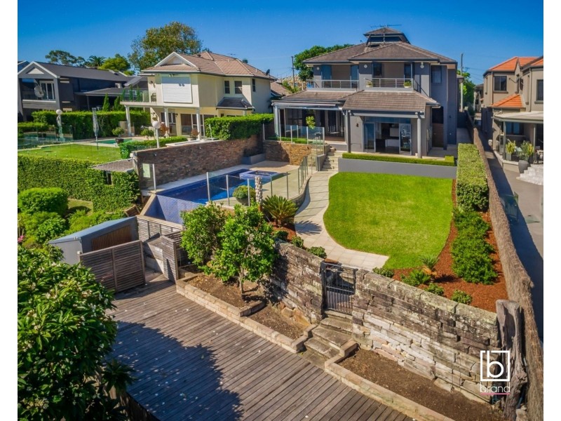 4 Eulalia Avenue, Point Frederick NSW 2250