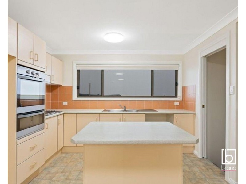 2/34 Showground Road, Gosford NSW 2250