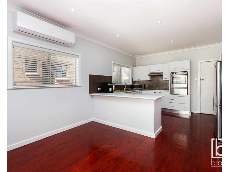 11 Eighth Avenue, Toukley NSW 2263
