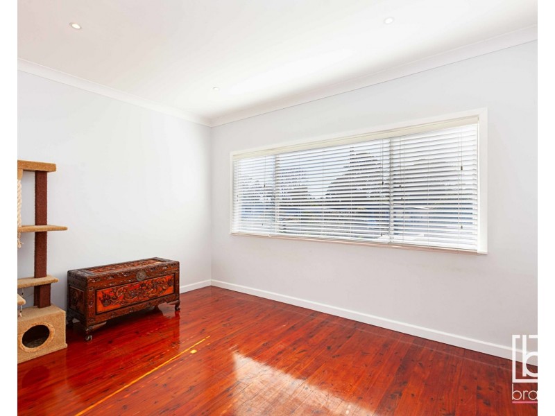 11 Eighth Avenue, Toukley NSW 2263