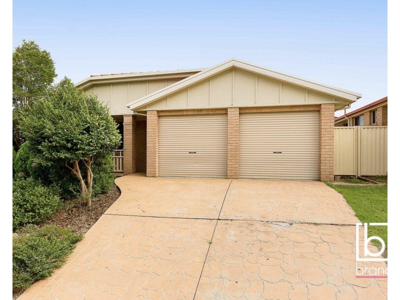 4 Waugh close, Blue Haven NSW 2262