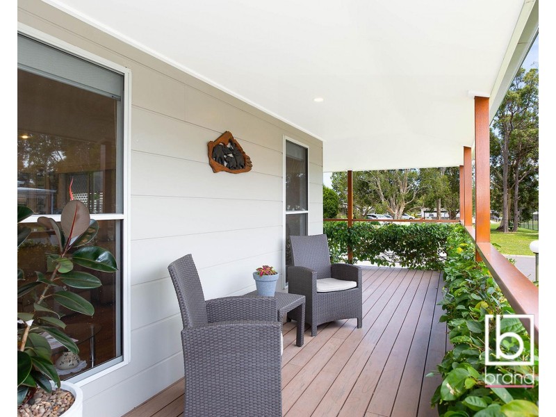 318/25 Mulloway Road, Chain Valley Bay NSW 2259