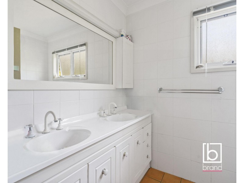 212 Buff Point Avenue, Buff Point NSW 2262