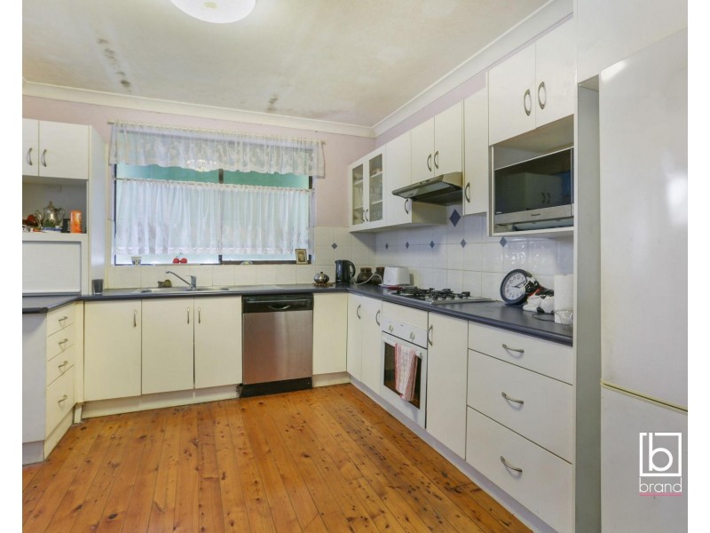 17 York Street, Point Frederick NSW 2250
