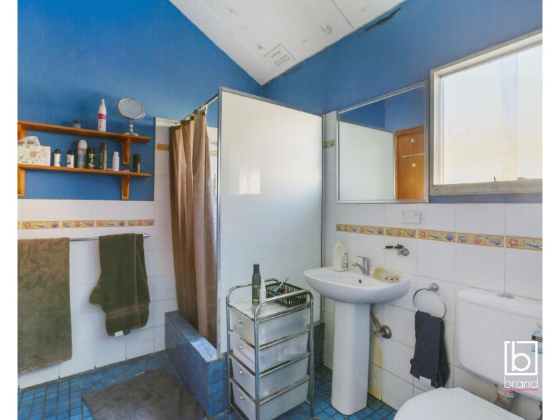 17 York Street, Point Frederick NSW 2250