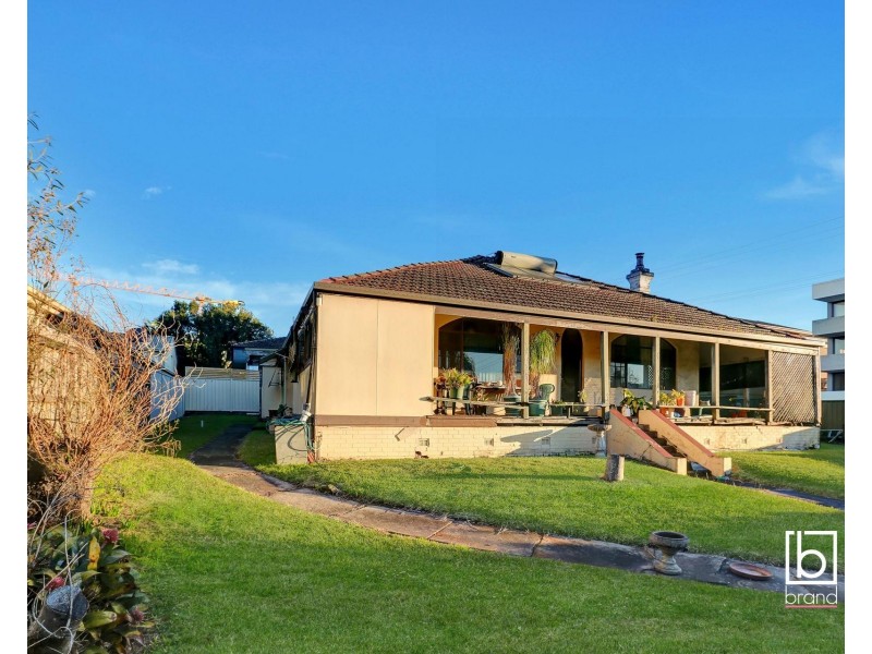 17 York Street, Point Frederick NSW 2250