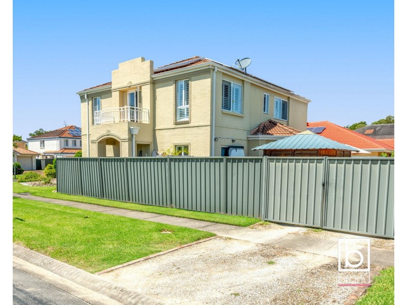 8 Myrtle Terrace, Hamlyn Terrace NSW 2259
