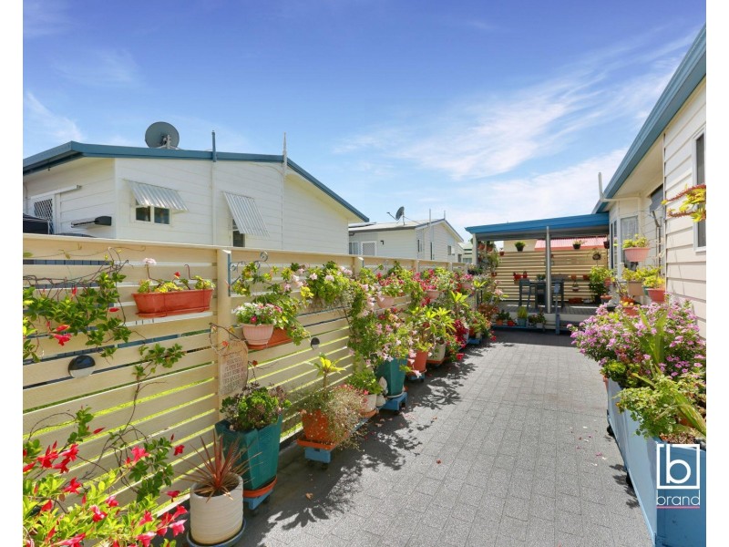 101/25 Mulloway Road, Chain Valley Bay NSW 2259