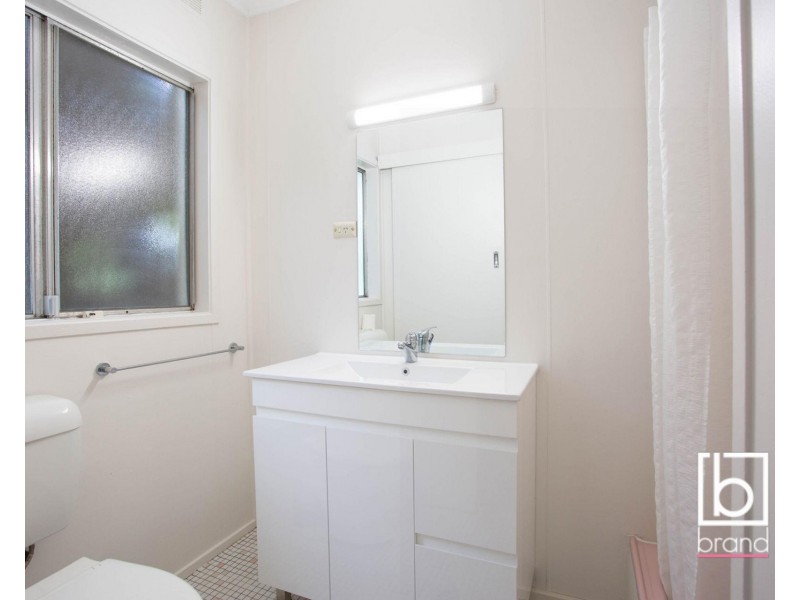 14 Orange Prd, Wyoming NSW 2250