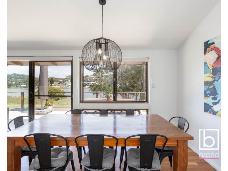 24 Lake View Road, Wamberal NSW 2260