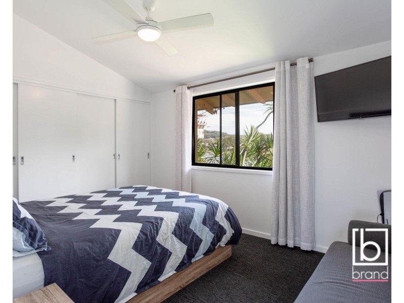 24 Lake View Road, Wamberal NSW 2260