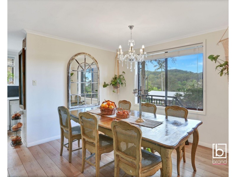 8 Woodview Road, Springfield NSW 2250