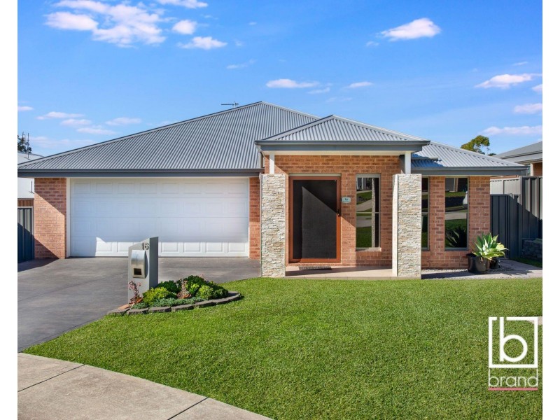 16 Barn Owl Avenue, Wadalba NSW 2259