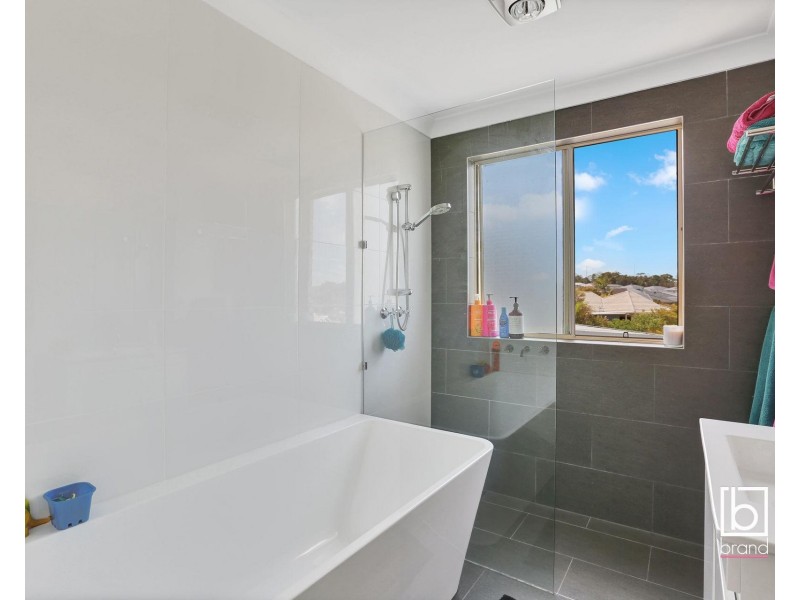 63 St Lawrence Avenue, Blue Haven NSW 2262