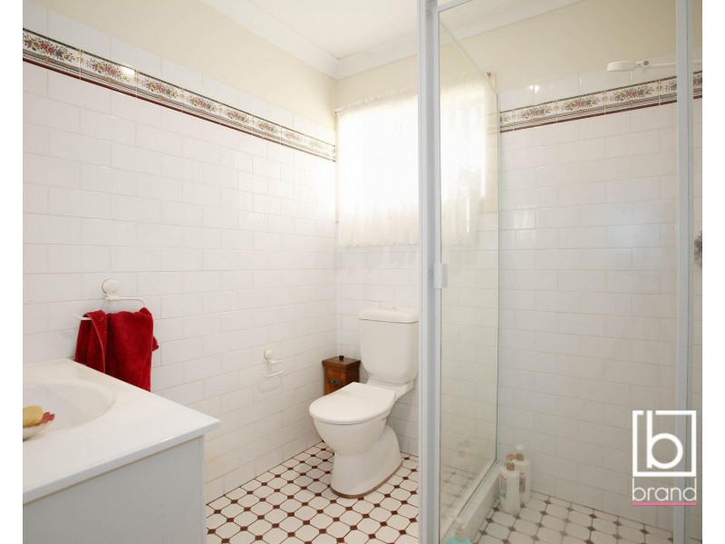 8 Rowland Terrace, Toukley NSW 2263