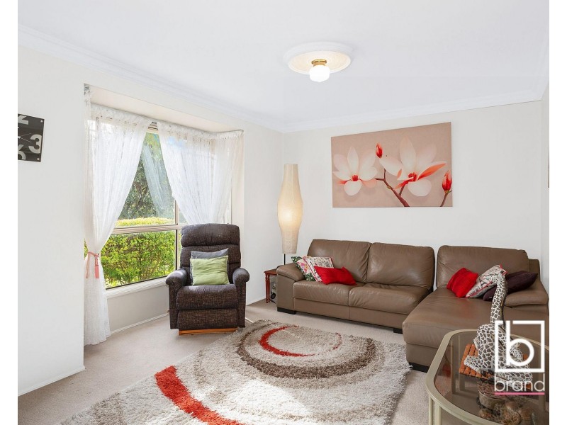 8 Windsong Place, Tuggerah NSW 2259