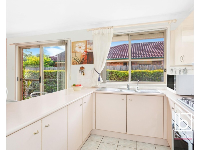 8 Windsong Place, Tuggerah NSW 2259