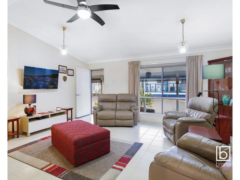 205/25 Mulloway Road, Chain Valley Bay NSW 2259