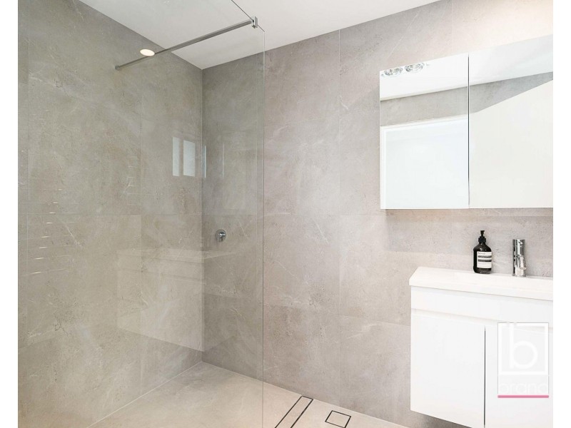 329 (Downstairs) Tuggerawong Rd, Tuggerawong NSW 2259