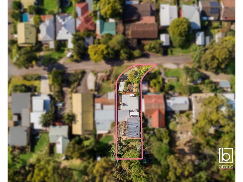 11 Hughes Street, Point Clare NSW 2250