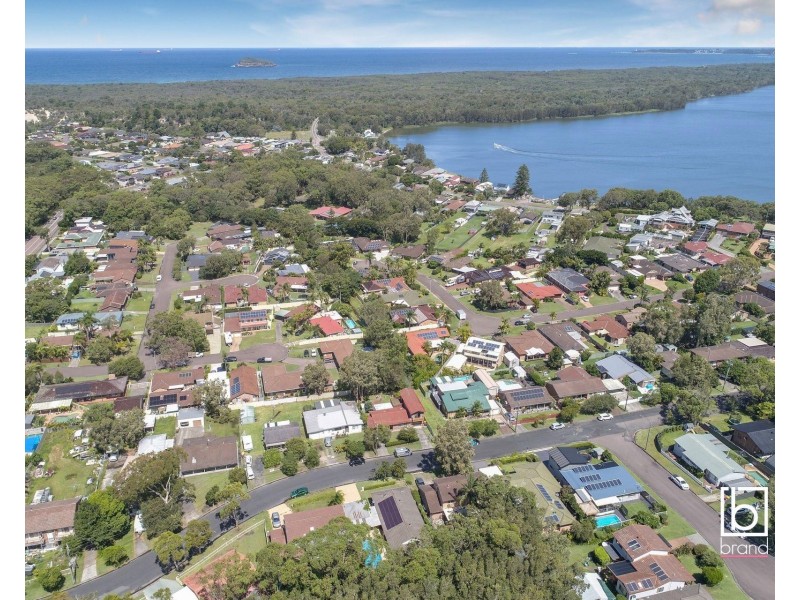 24 Rosemount Avenue, Lake Munmorah NSW 2259