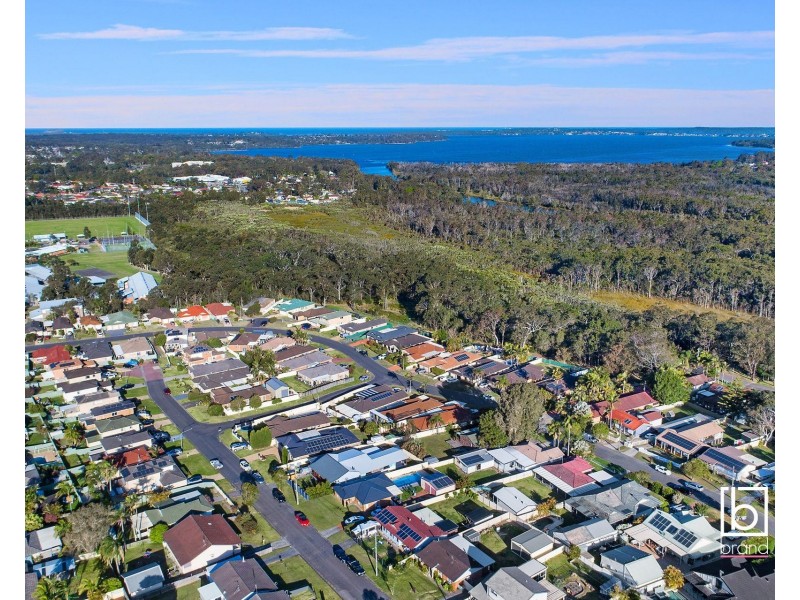 31 Pinehurst Way, Blue Haven NSW 2262
