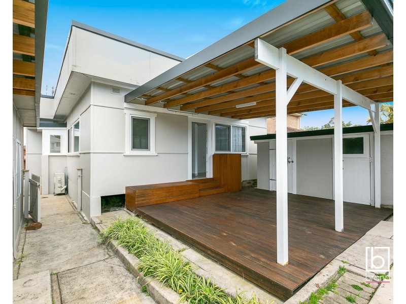 11 Campbell Avenue, The Entrance NSW 2261