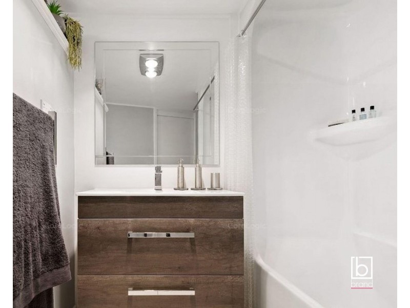 D/S 42a Narrawa Ave, Erina NSW 2250