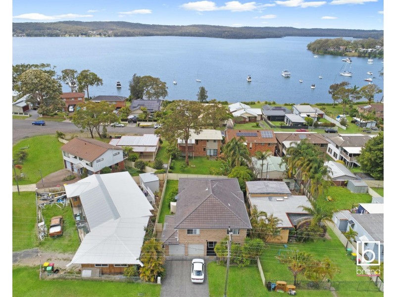 32 Winbin Crescent, Gwandalan NSW 2259
