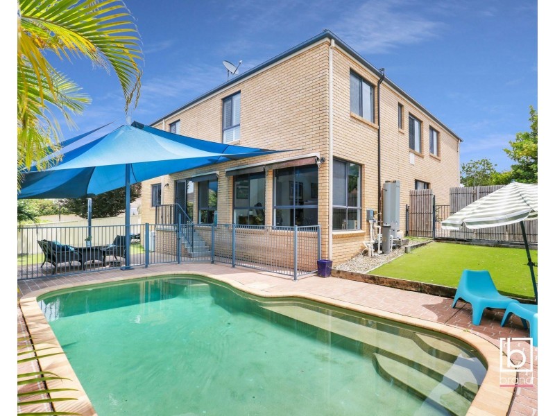 7 Warrigal Road, Woongarrah NSW 2259